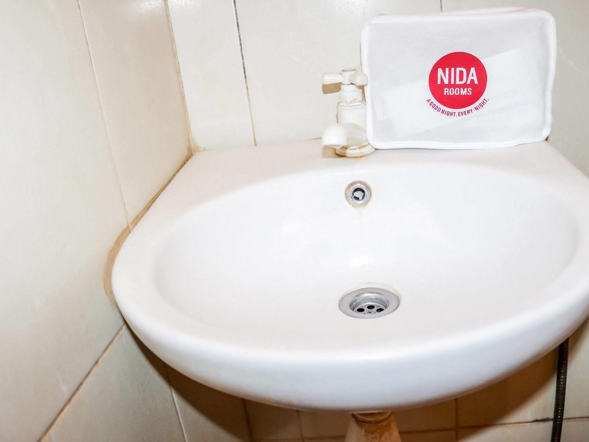 Wisma Sederhana Mitra Reddoorz Μεντάν Εξωτερικό φωτογραφία