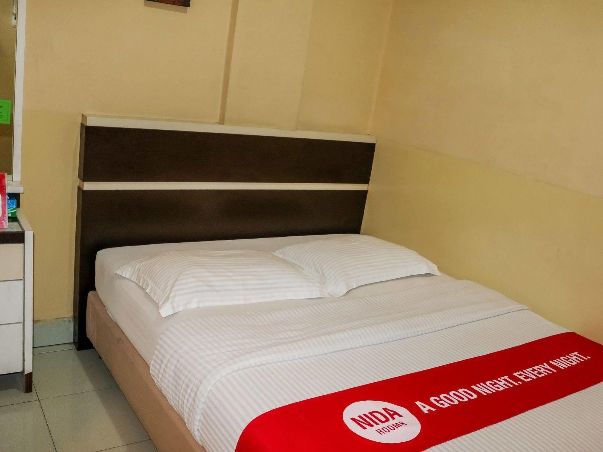 Wisma Sederhana Mitra Reddoorz Μεντάν Εξωτερικό φωτογραφία